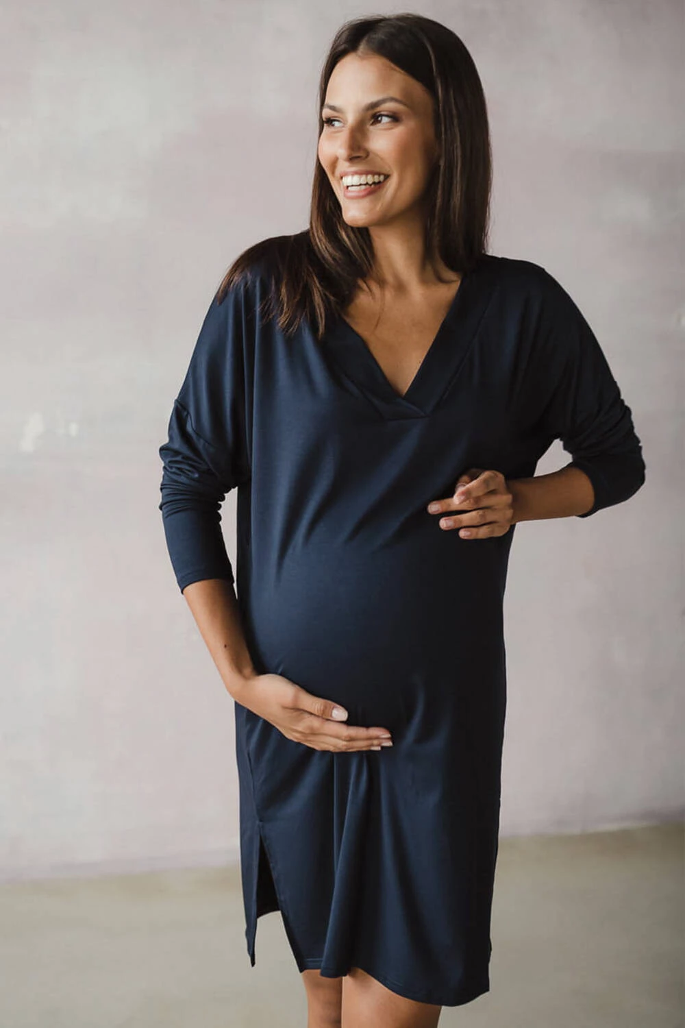 Bambusová mateřská a kojící noční košile s dlouhým rukávem Moon, tmavě modrá