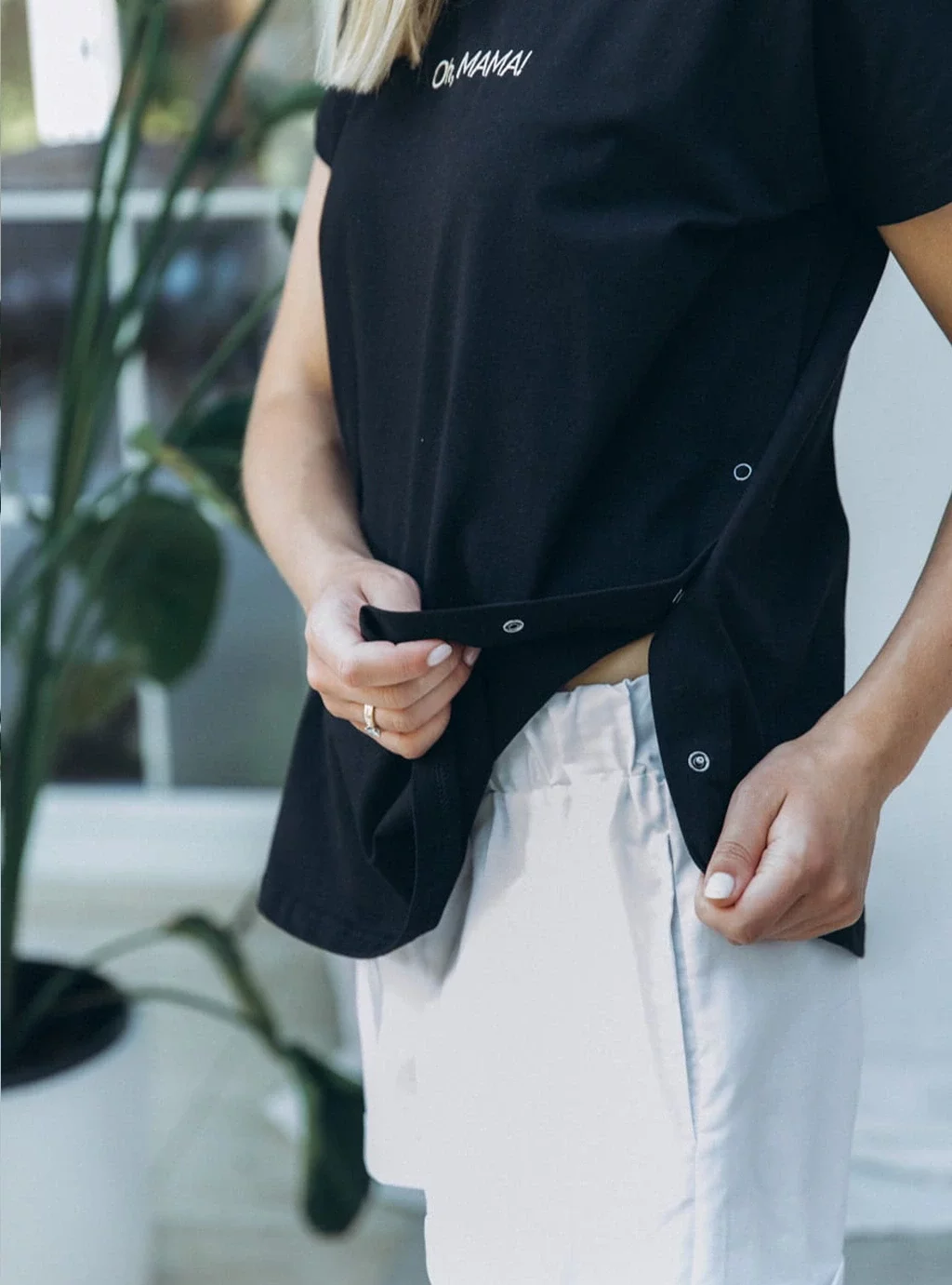 TRIČKO OH, Mami! pro krmení s odnímatelnými bočnicemi, černá