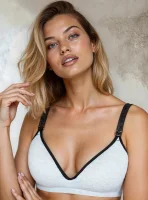 Šedá