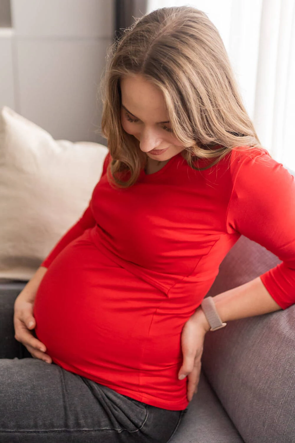 Milk Shirt červená těhotenská a kojící halenka s výstřihem do V