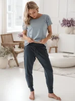 Šedá