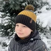 Komplet zimní chlapecký: čepice a tunel khaki s bambulí Karson