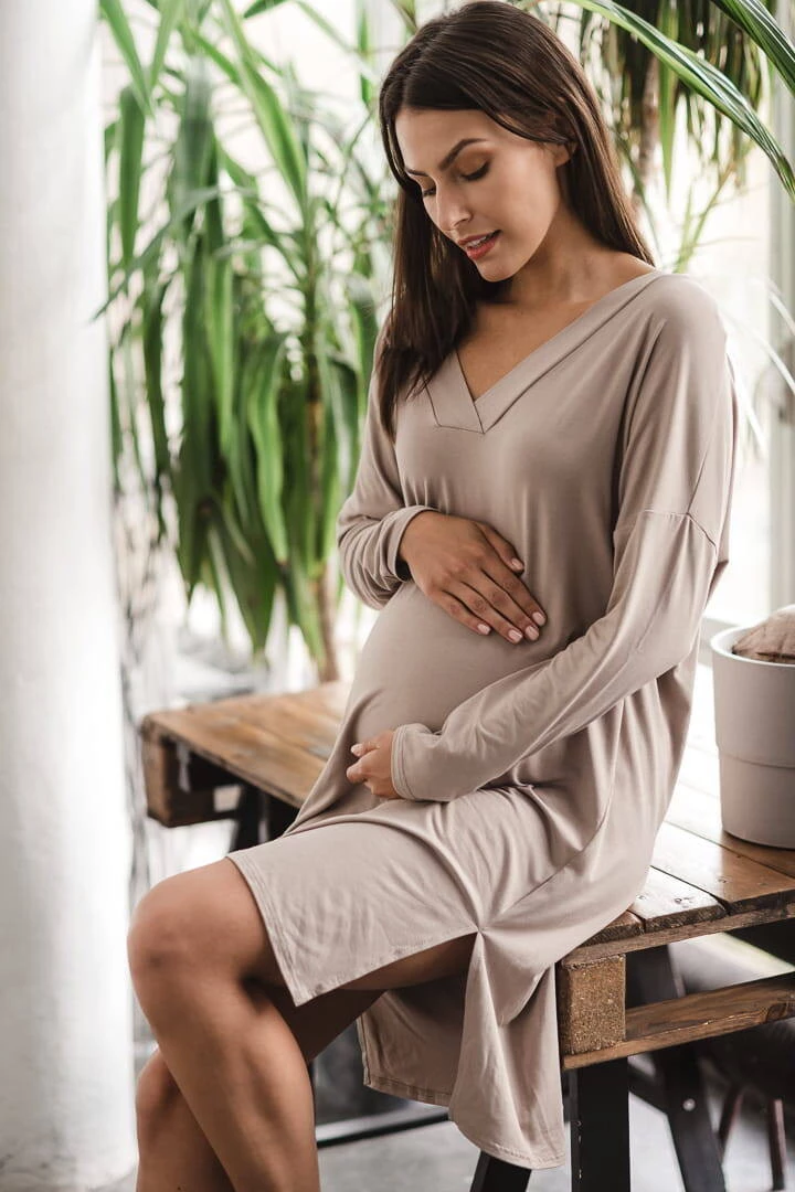 Bambusová těhotenská a kojící noční košile s dlouhým rukávem, Moon béžová