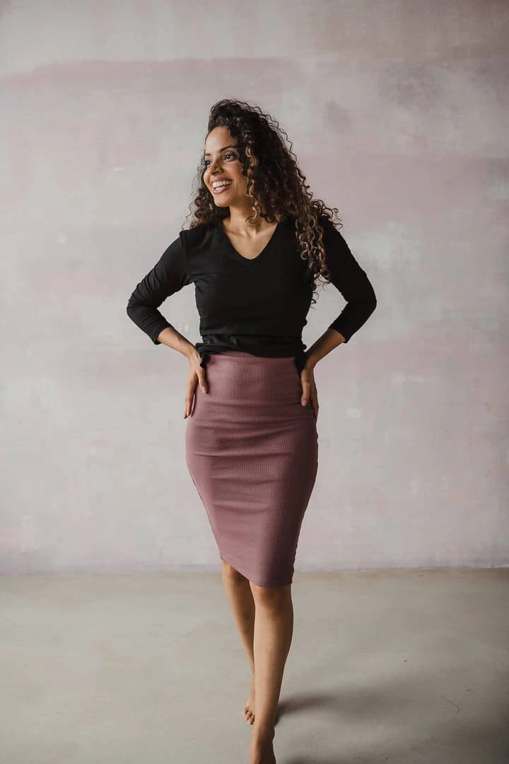 Růžově hnědá žebrovaná těhotenská sukně na bříško